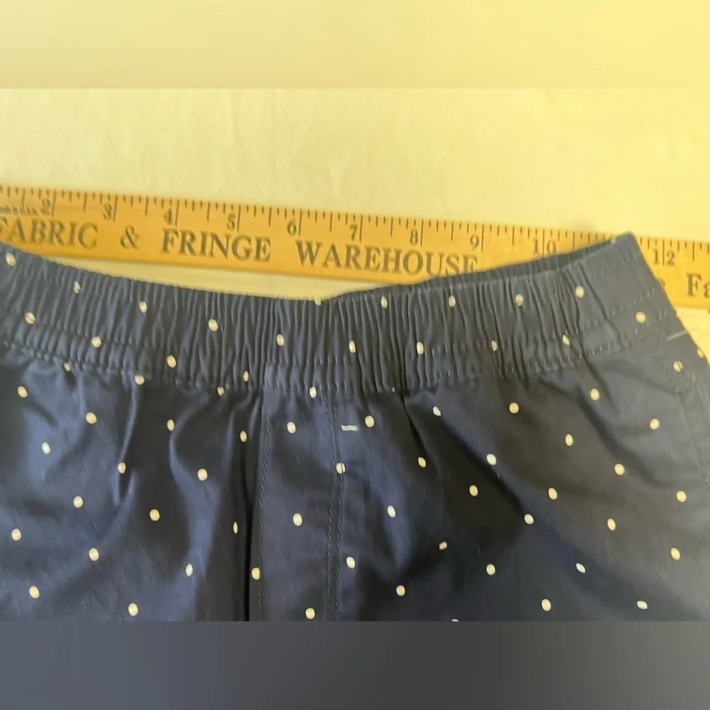 GAP GIRLS NWT NAVY BLUE/WHITE POLKA DOT SHORTS. SMALL. (6-7) looks to run larger